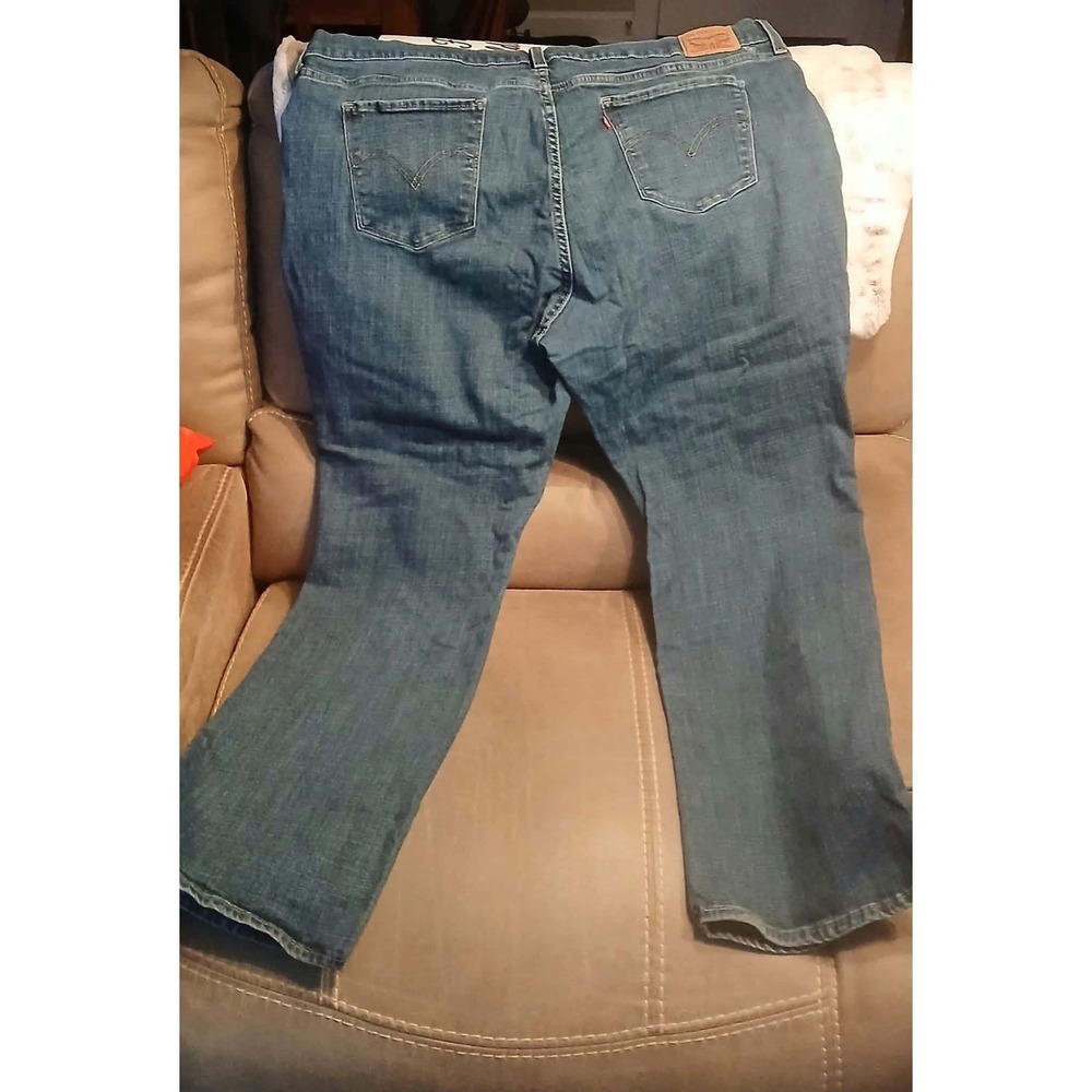 Levis Classic Bootcut Jeans Womens 24W Medium Wash Denim Plus Size 23649-0020 - Picture 2 of 5